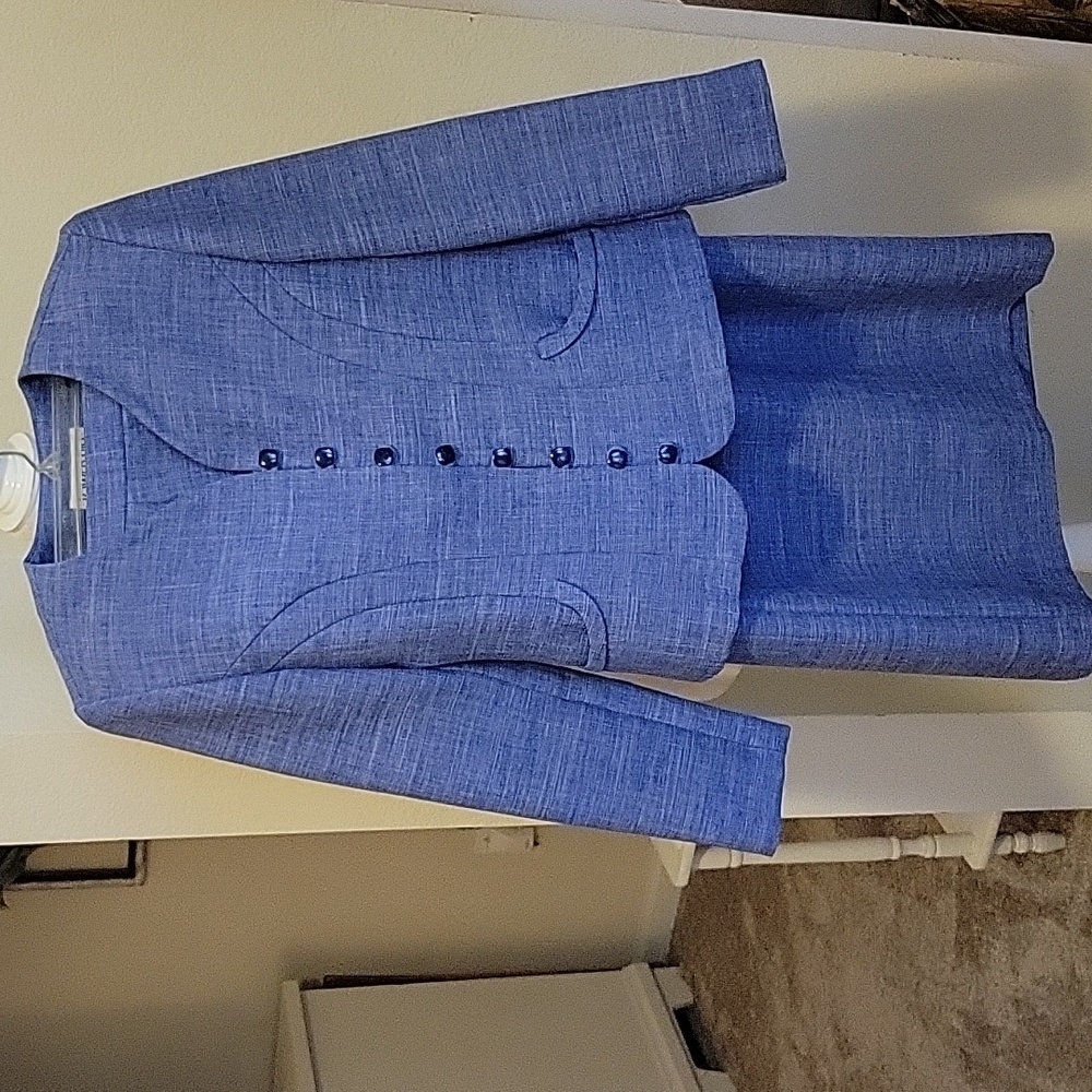 VINTAGE TOWER HILL COLLECTION 2-PIECE JACKET & SKIRT SET....SZ 8